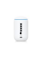 UBiQUiTi Dream Router TriBand 3x2,5Gbps (LAN) 1xPOE Out + 2xWAN (SFP+, RJ45), WiFi7, Asztali - UDR7