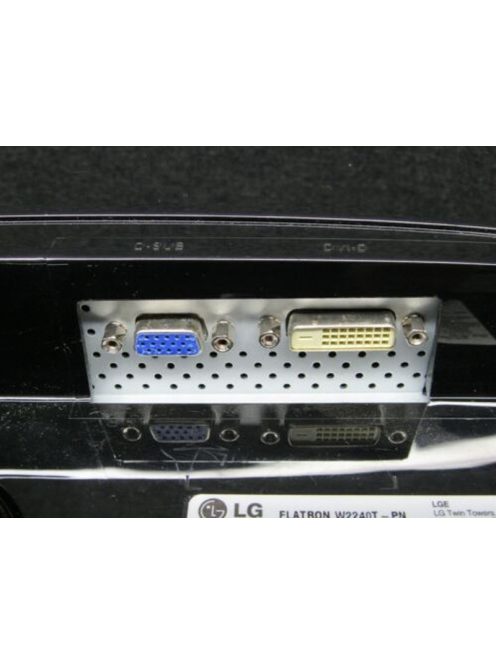 LG Flatron W2240T / 22inch / 1920 x 1080 / B talp nélkül /  használt monitor